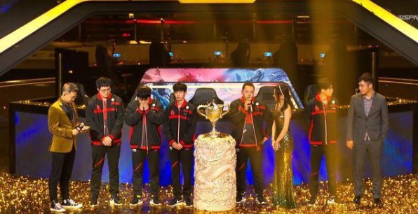 传闻： s1mple ， Perfecto(RUS) ，和 YEKINDAR 可能曾在同一支队伍中